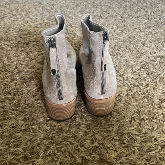 Suede booties - Picture 2 of 3